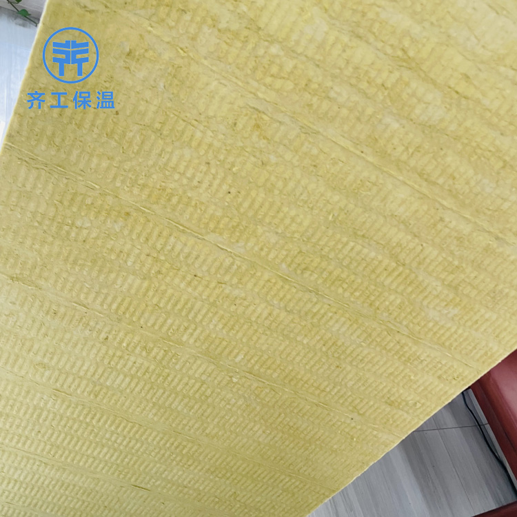 在使用時(shí)要先對水泥復(fù)合巖棉板有一定的了解